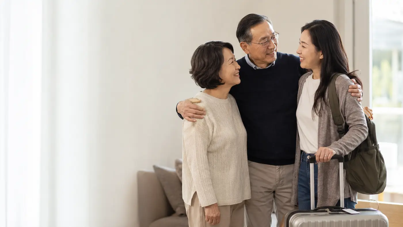 在加拿大团聚的华人家庭